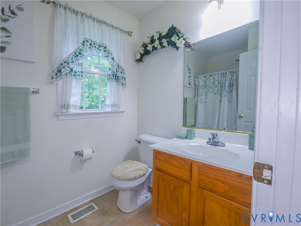 2072 Tuckers Landing Road North Chesterfield, VA 23236 - Photo 26 of 55 First Level