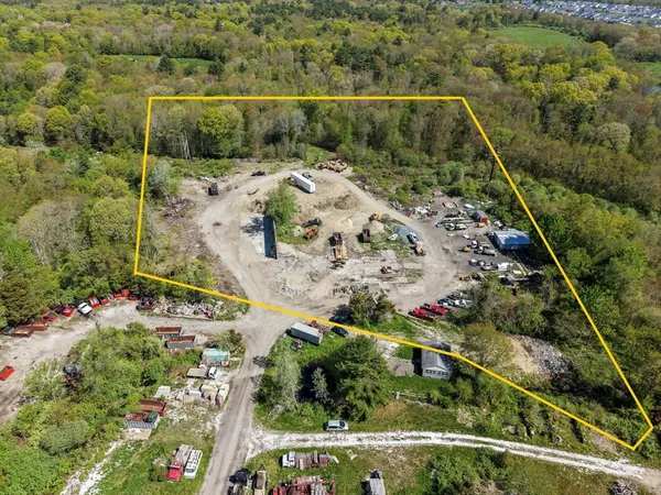 $735,000 | 397-rr Locust Street, Swansea, MA 02777