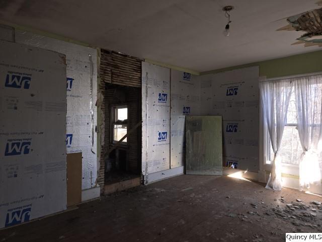 243 Main Street Carthage, IL 62321 - Photo 19 of 26 a view of an empty room