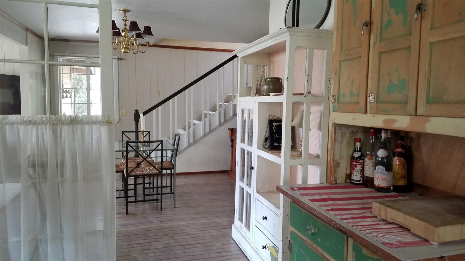 143 Stephen Way Williams, OR 97544 - Photo 5 of 34 View from kitchen to formal dining