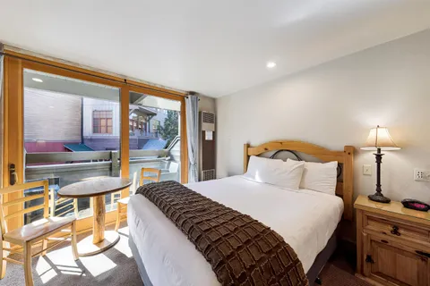 $349,000 | 2000 North Village Drive, Unit 223, Truckee, CA 96161