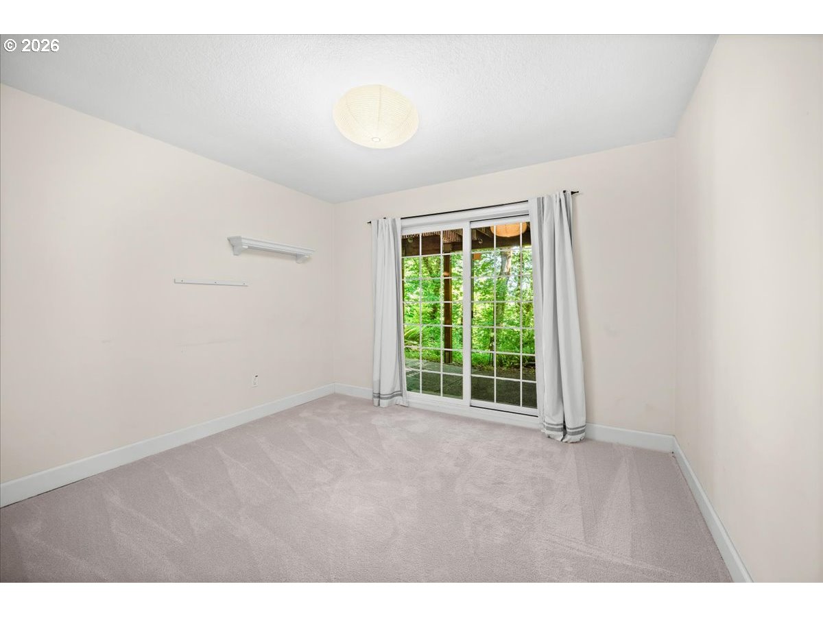 10332 Southwest Lancaster Road Portland, OR 97219 - Photo 33 of 48