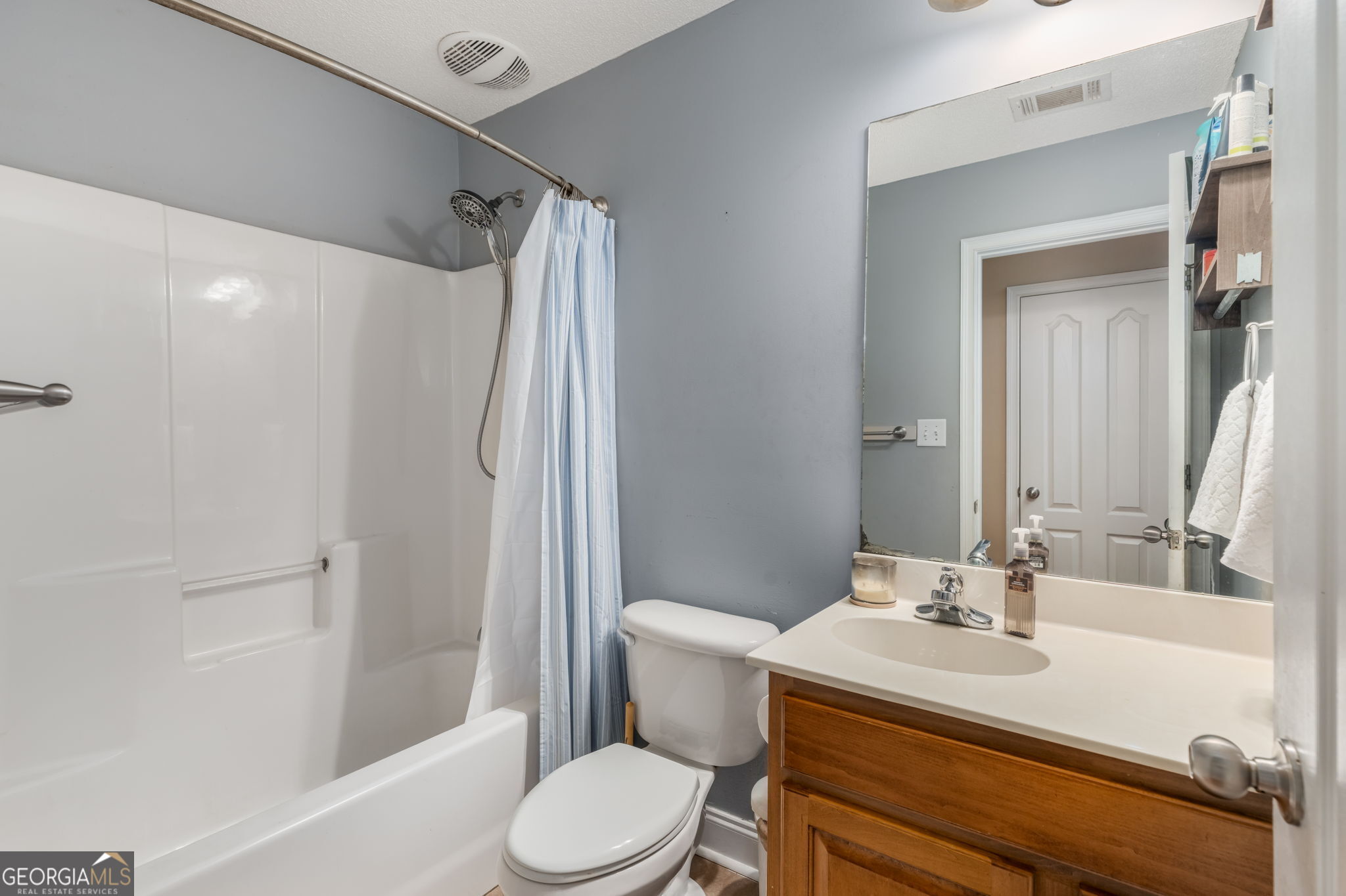 105 Galloway Street Kathleen, GA 31047 - Photo 21 of 35 a bathroom with a sink toilet and shower