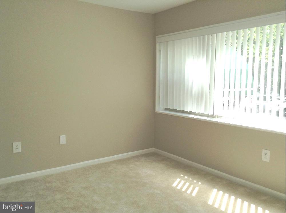 9 Canterbury Square, Unit 301 Alexandria, VA 22304 - Photo 12 of 18 Bedroom