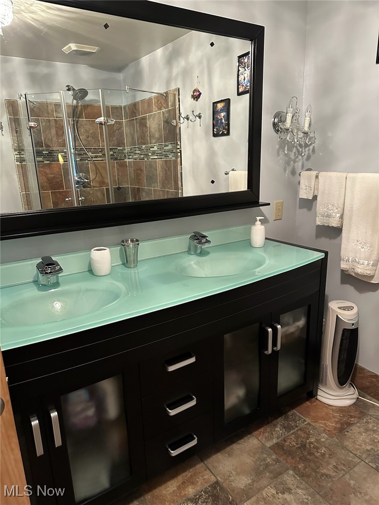 2592 Dodd Road Willoughby, OH 44094 - Photo 22 of 27 Master Bath