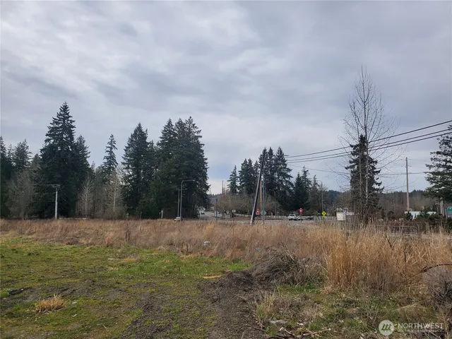 a house view with a outdoor space