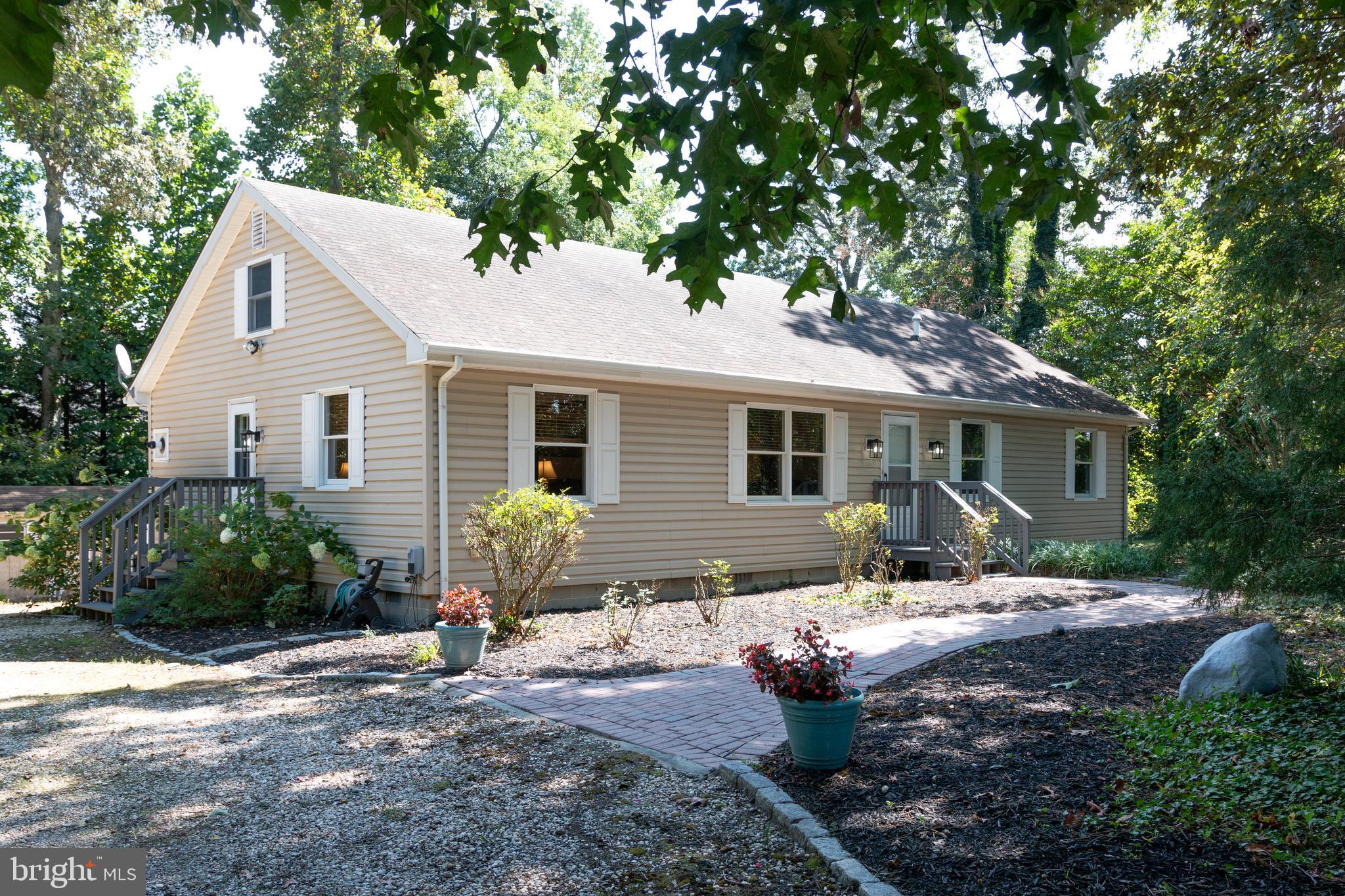 2 Gary Avenue - from front drive