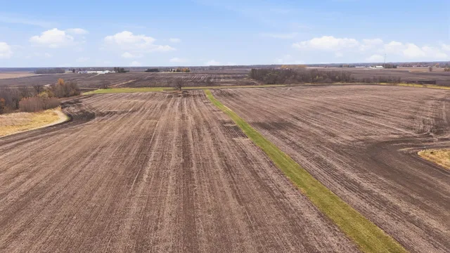 $1 | 11501 Grover Avenue Southwest, Howard Lake, MN 55349