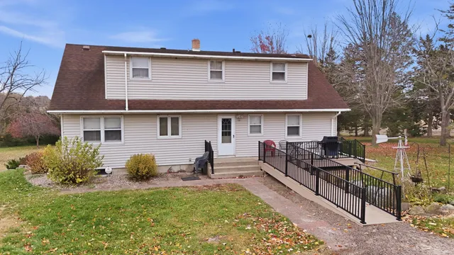 $1 | 11501 Grover Avenue Southwest, Howard Lake, MN 55349