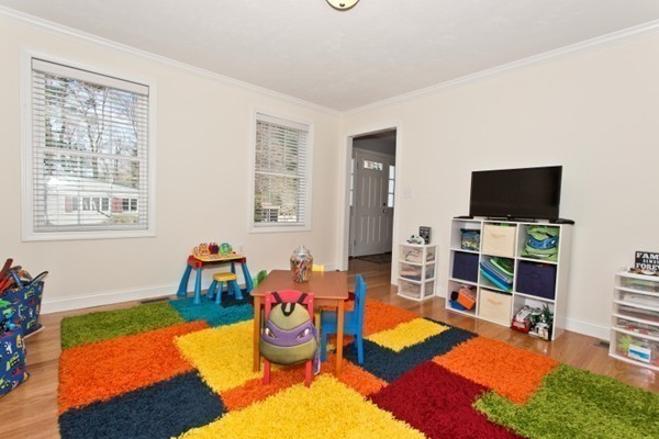 33 Donald Road Billerica, MA 01821 - Photo 10 of 26 Gallery Image 10