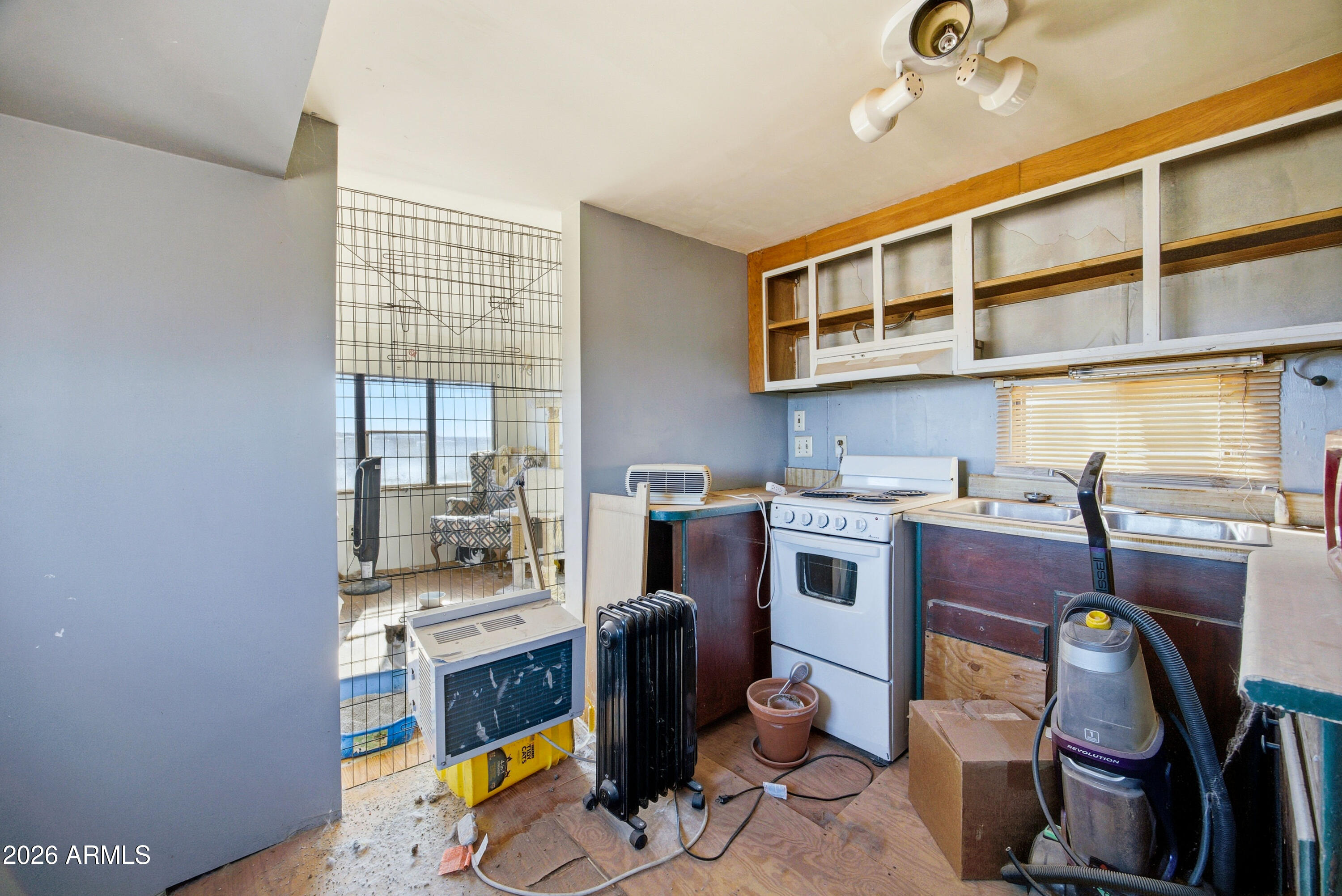 4394 Keats Road, Unit 52 Snowflake, AZ 85937 - Photo 23 of 33 a room with storage and utility