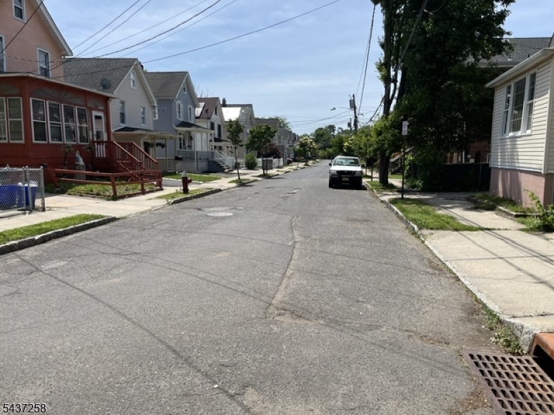 22 Drake Street Bound Brook, NJ 08805 - Photo 4 of 15