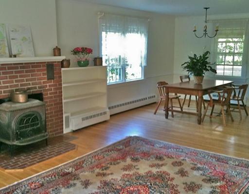 5 Chapel Road Orono, ME 04473 - Photo 13 of 25 Living Room.