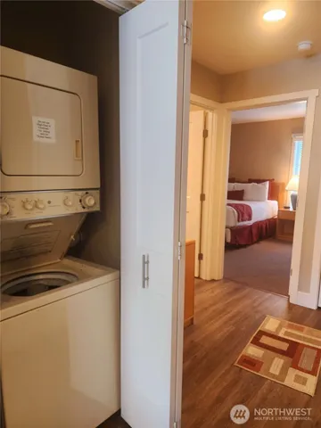 a view of utility room