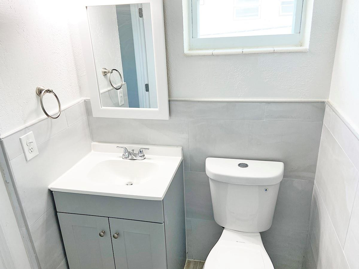 240 Southwest 8th Street, Unit 10 Pompano Beach, FL 33060 - Photo 12 of 16 Photo 12