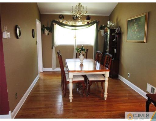 4 Barrie Road East Brunswick, NJ 08816 - Photo 3 of 16 Gallery Image 3