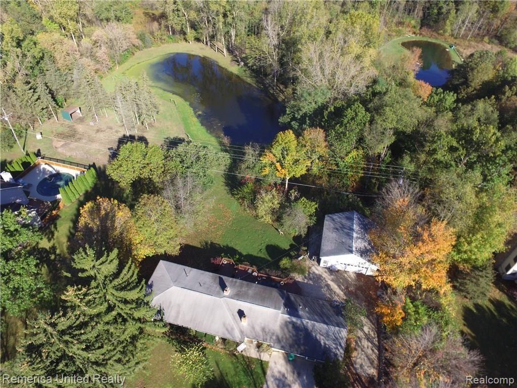 2020 Sexton Road Howell, MI 48843 - Photo 19 of 94 IMG_9028.JPG