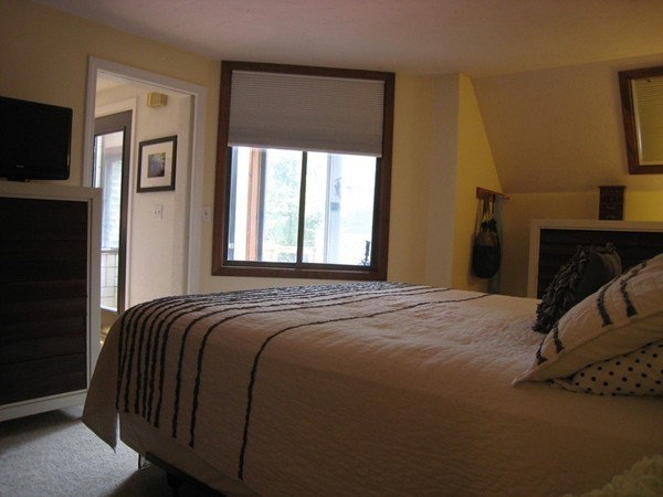 57 Stark Road Worcester, MA 01602 - Photo 12 of 30 Gallery Image 12