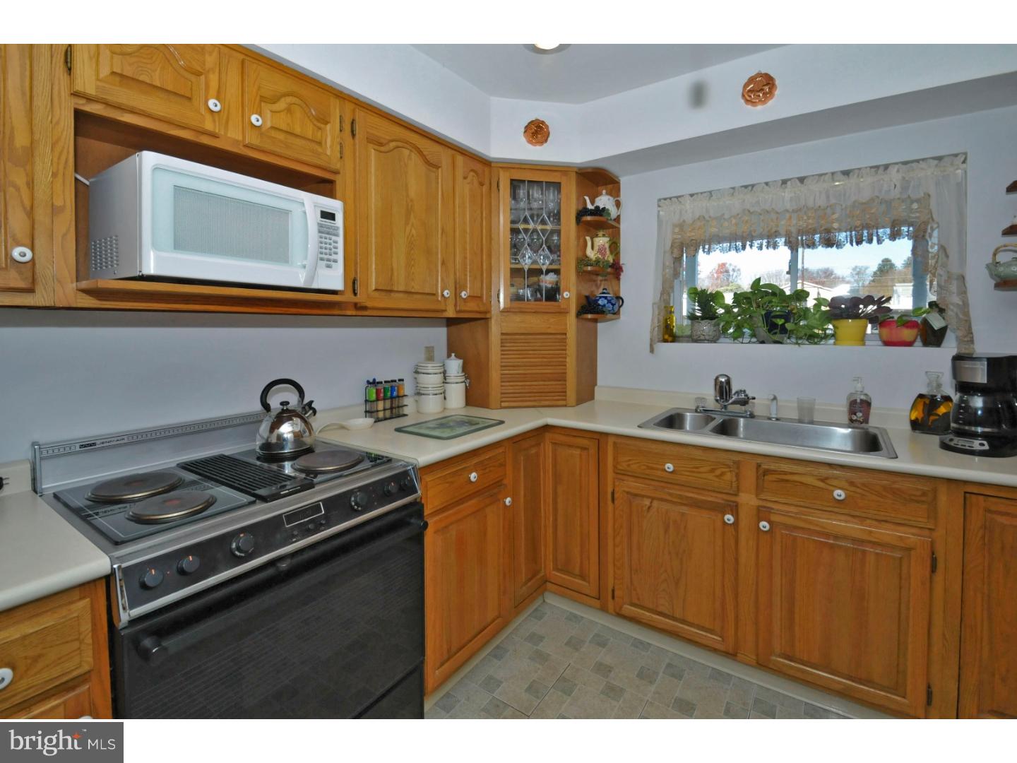 616 Beaumont Road Fairless Hills, PA 19030 - Photo 7 of 25 Gallery Image 7
