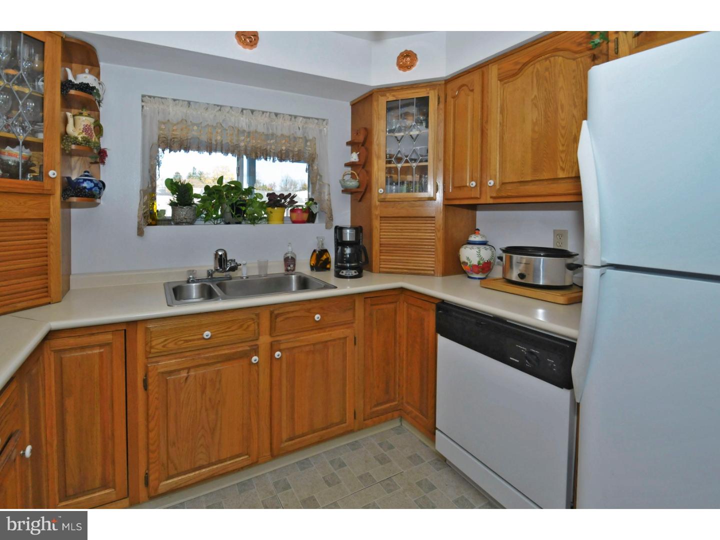 616 Beaumont Road Fairless Hills, PA 19030 - Photo 8 of 25 Gallery Image 8