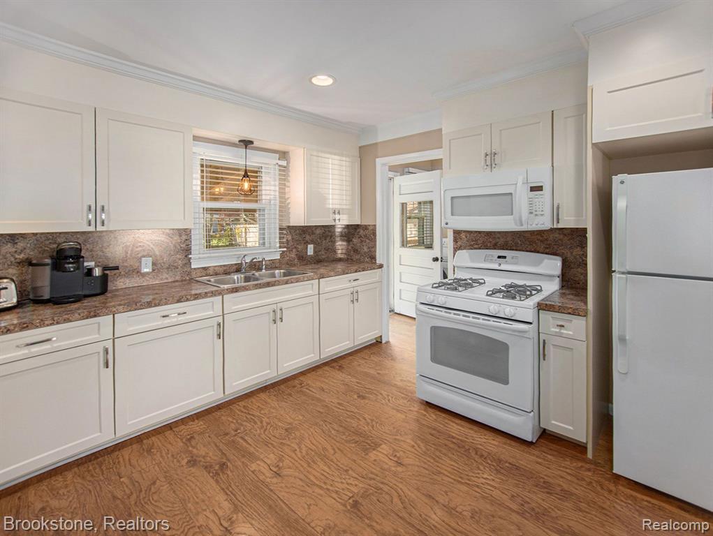 3170 Gerald Avenue Rochester Hills, MI 48307 - Photo 6 of 14