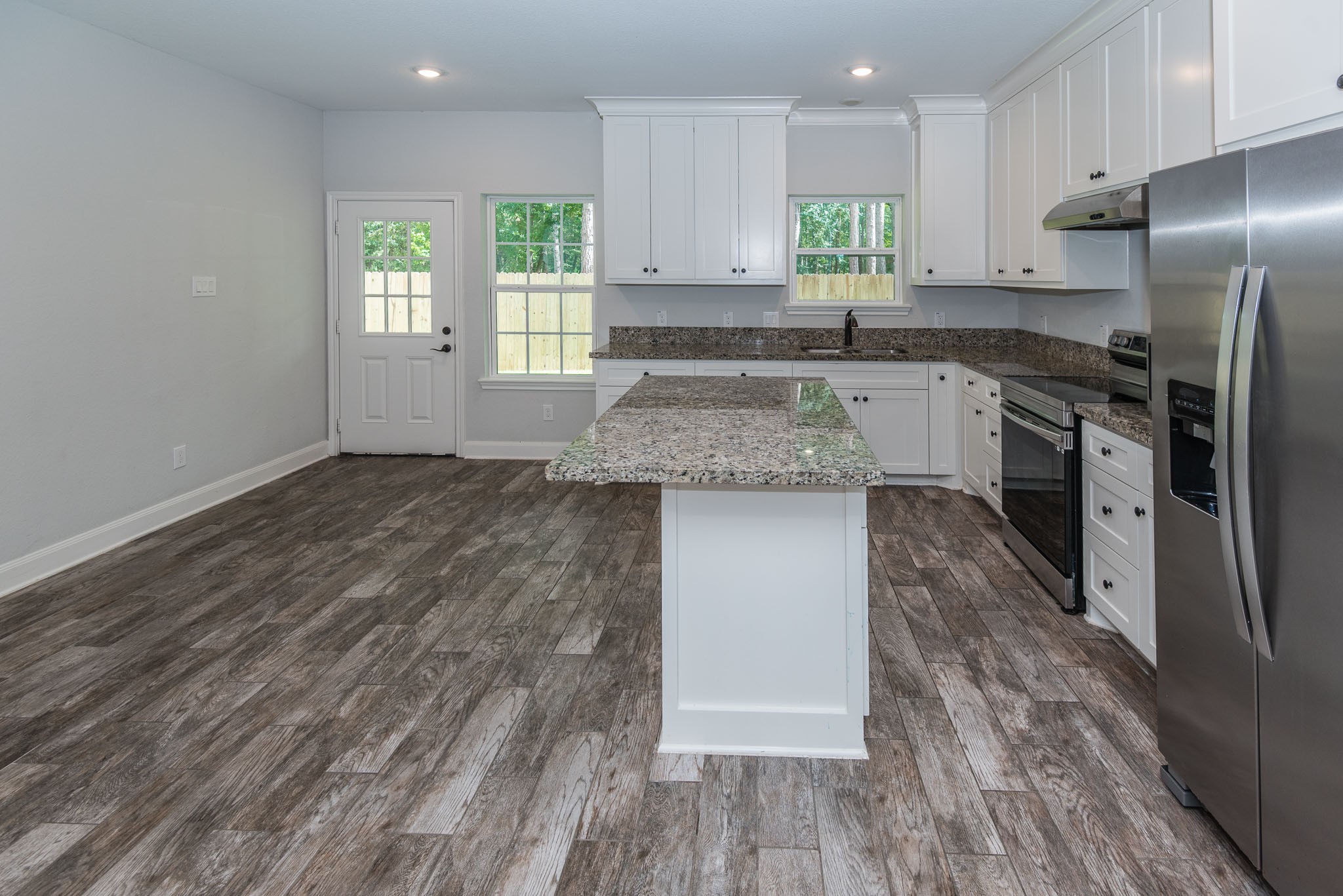 7705 Pin Oak Street Montgomery, TX 77316 - Photo 7 of 24