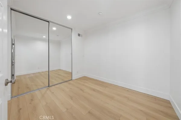 $4,875 | 24324 Victory Boulevard, Woodland Hills, CA 91367