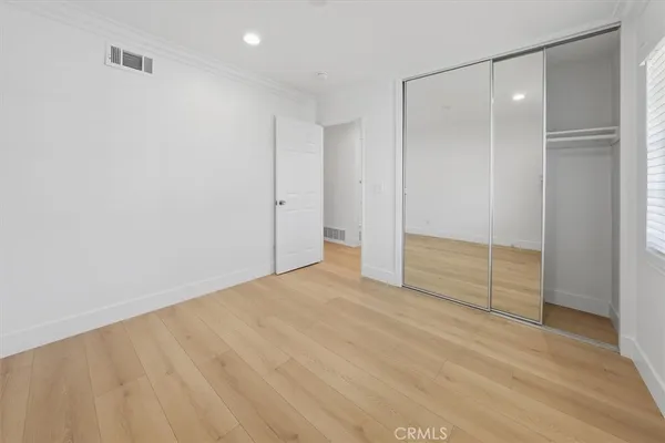 $4,875 | 24324 Victory Boulevard, Woodland Hills, CA 91367