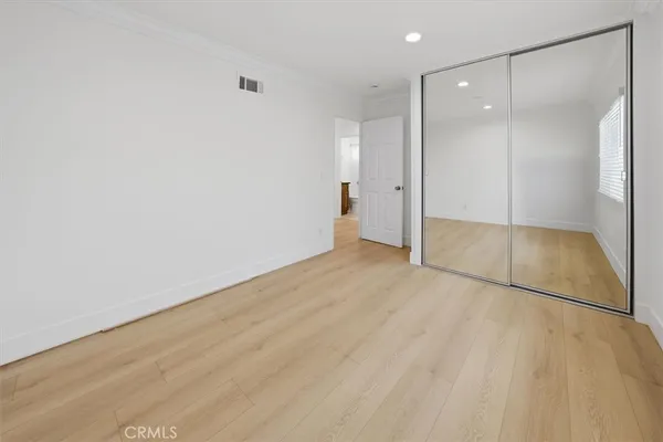 $4,875 | 24324 Victory Boulevard, Woodland Hills, CA 91367