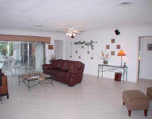 660 Lakeview Terrace Boca Raton, FL 33431 - Photo 10 of 13 Additional Photo