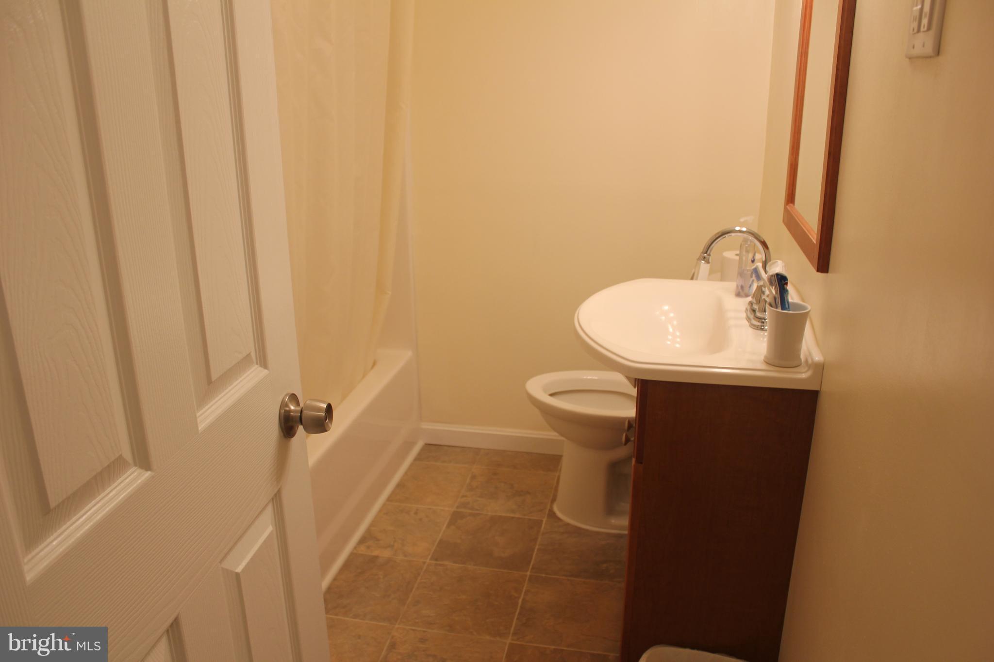 7376 Atlee Road Warrenton, VA 20187 - Photo 12 of 15 Bath