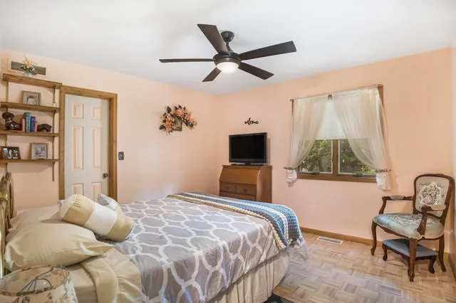 $899,900 | 1445 Highway 2, St. Ignace, MI 49781