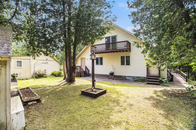 $899,900 | 1445 Highway 2, St. Ignace, MI 49781