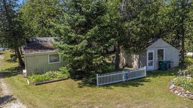 $899,900 | 1445 Highway 2, St. Ignace, MI 49781