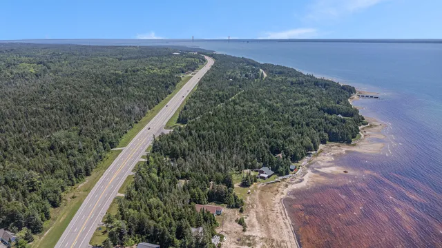 $899,900 | 1445 Highway 2, St. Ignace, MI 49781