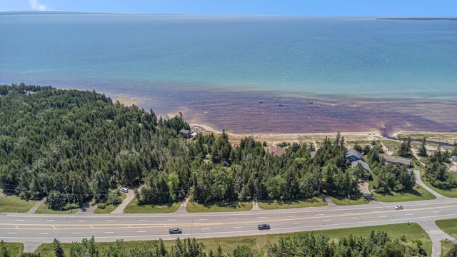 $899,900 | 1445 Highway 2, St. Ignace, MI 49781