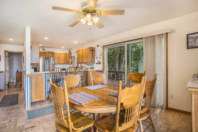 $899,900 | 1445 Highway 2, St. Ignace, MI 49781