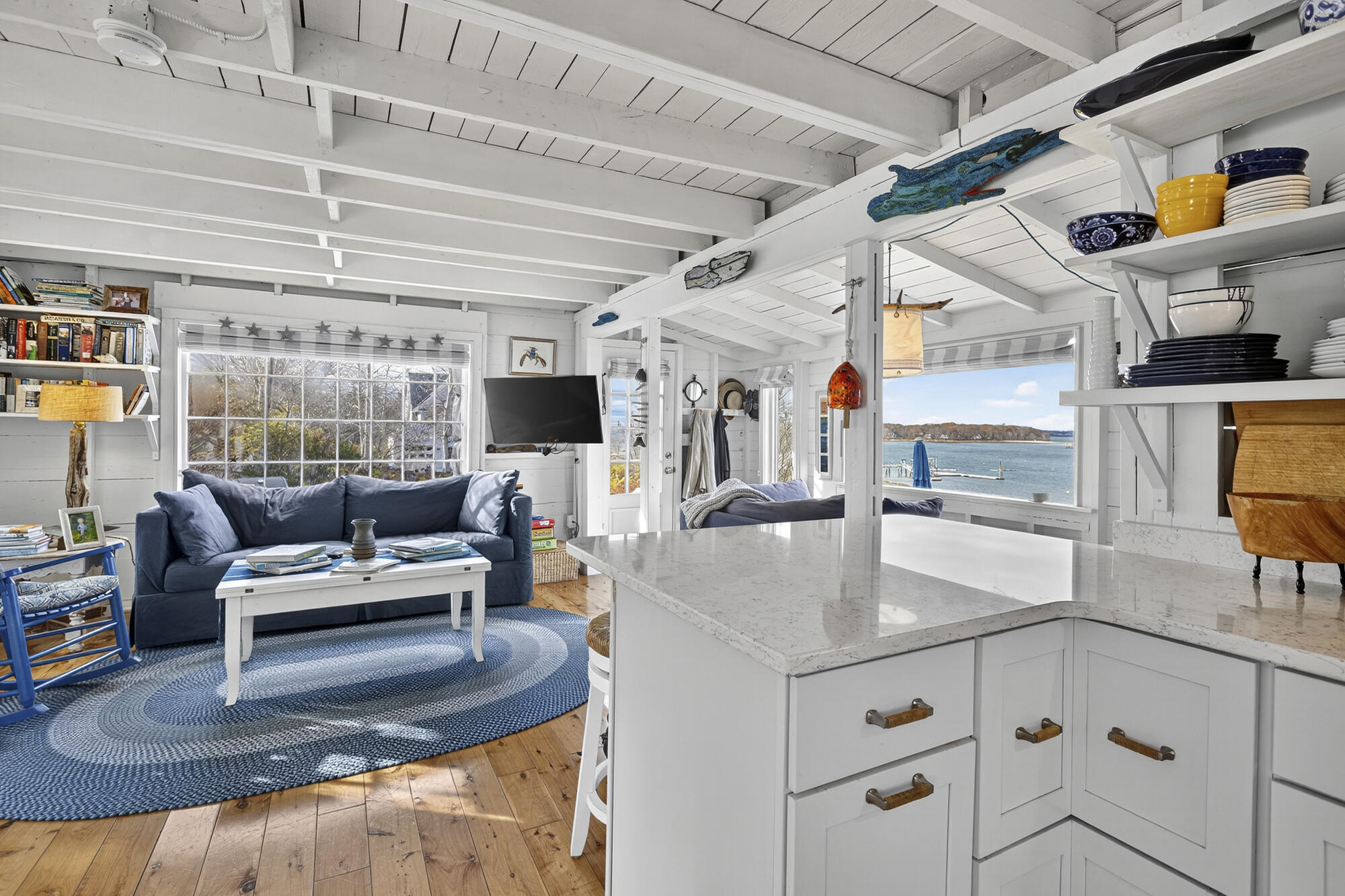 562 Island Avenue Portland, ME 04108 - Photo 11 of 49 Living Room