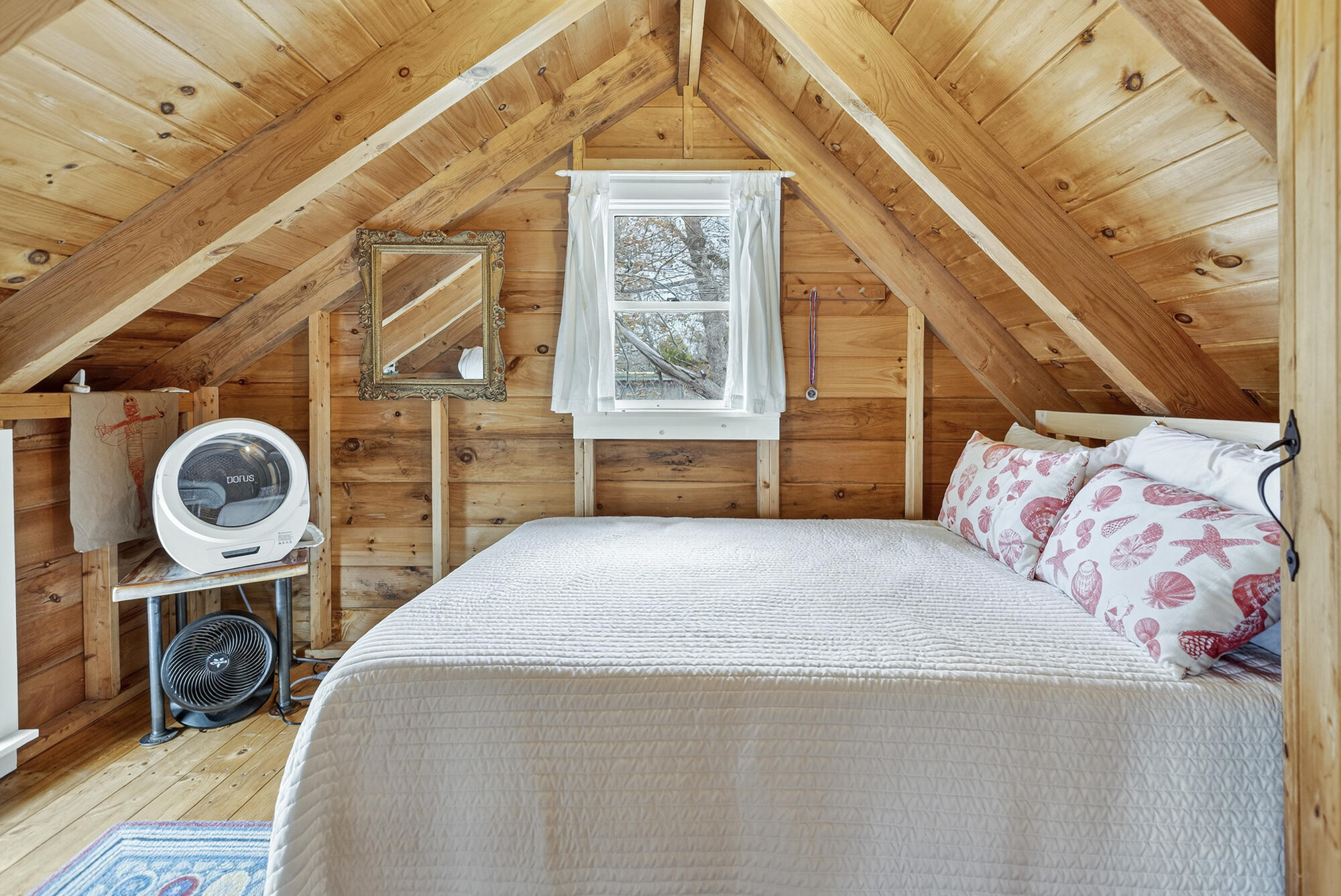 562 Island Avenue Portland, ME 04108 - Photo 18 of 49 2nd Bedroom