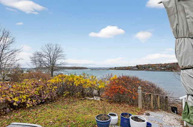 $850,000 | 562 Island Avenue, Portland, ME 04108