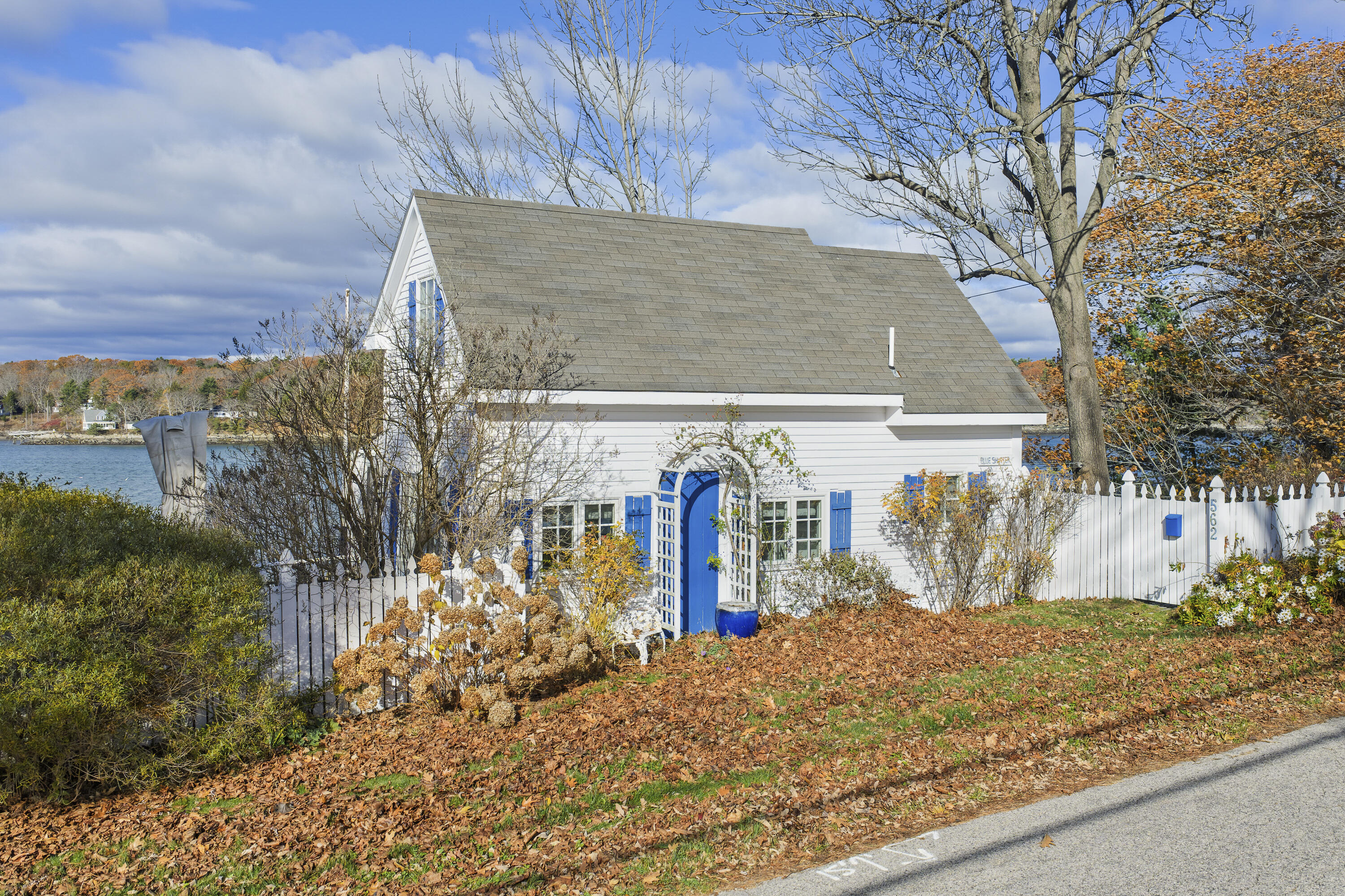 562 Island Avenue Portland, ME 04108 - Photo 34 of 49 Blue Shutter