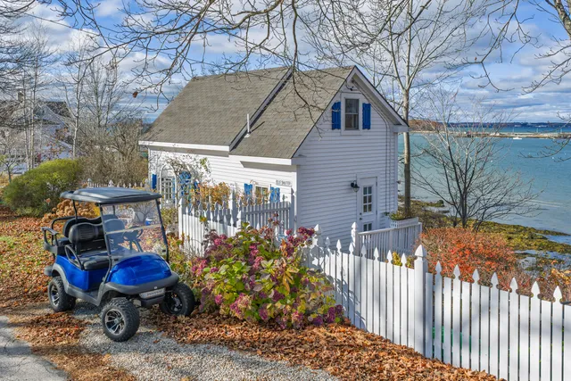 $850,000 | 562 Island Avenue, Portland, ME 04108