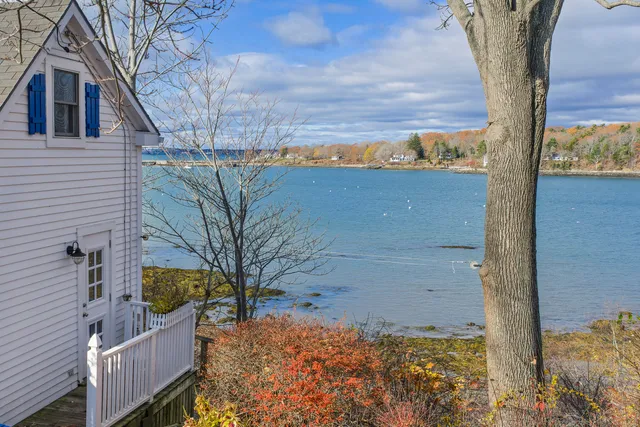 $850,000 | 562 Island Avenue, Portland, ME 04108