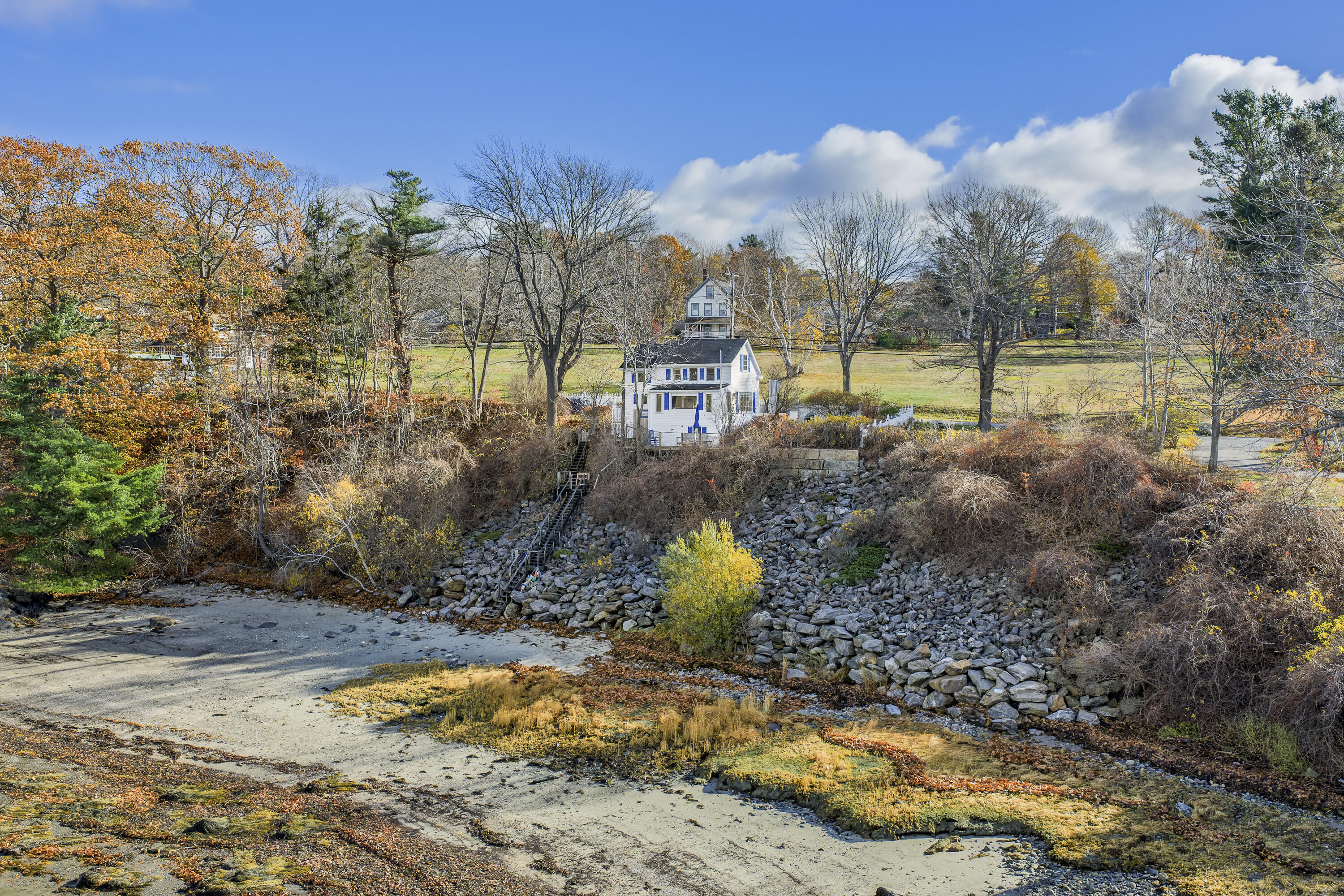 562 Island Avenue Portland, ME 04108 - Photo 39 of 49 Sitting on High