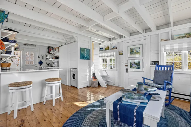 $850,000 | 562 Island Avenue, Portland, ME 04108