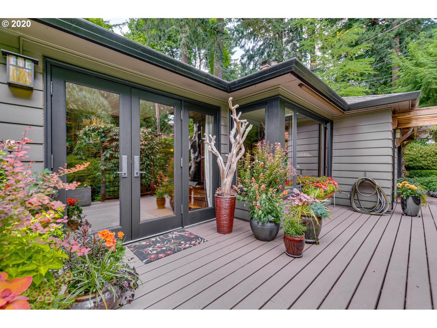 640 Southwest Cheltenham Street Portland, OR 97239 - Photo 3 of 32 Gallery Image 3