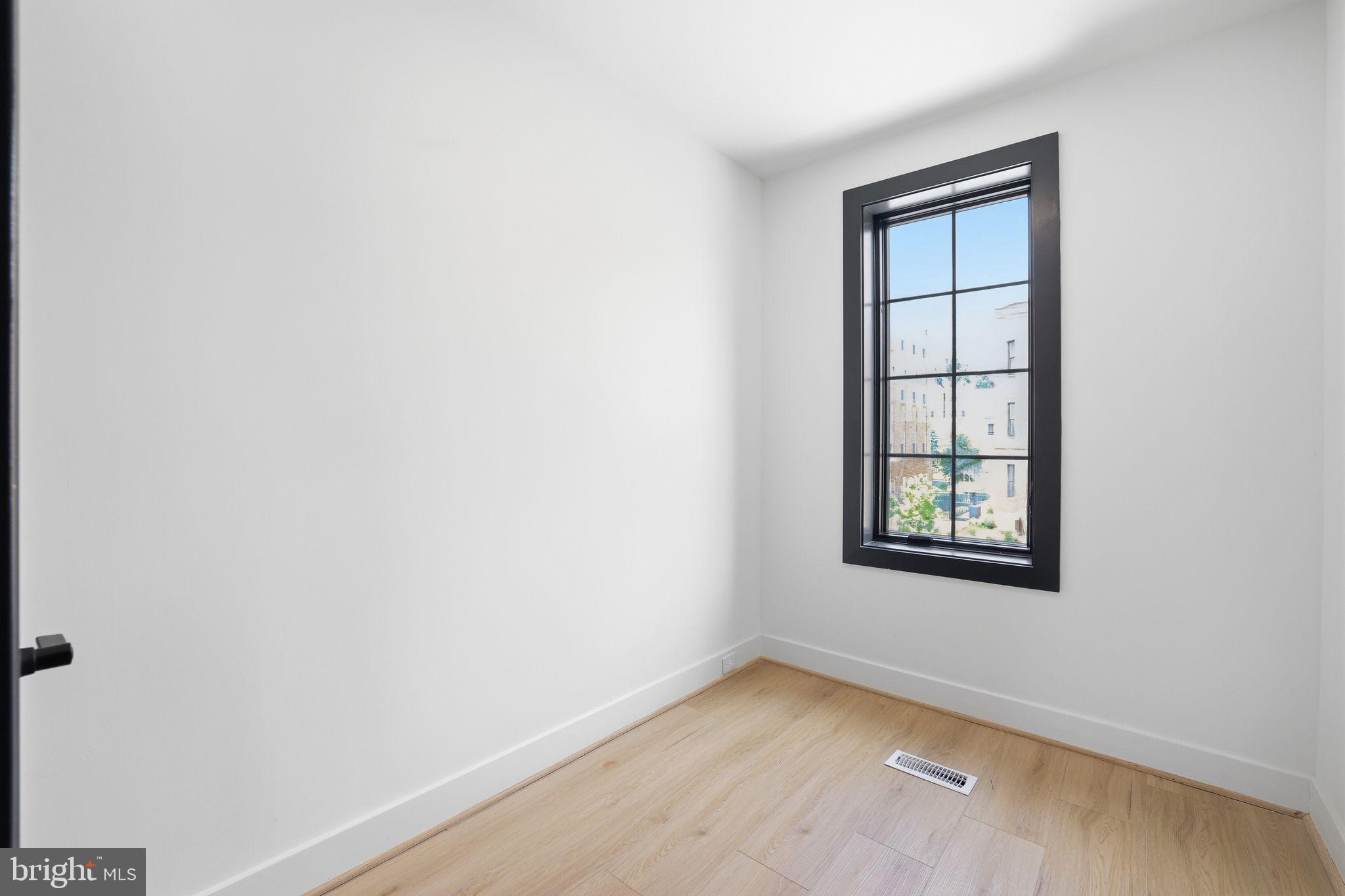 1024 Spring Road Northwest Washington, DC 20010 - Photo 22 of 30