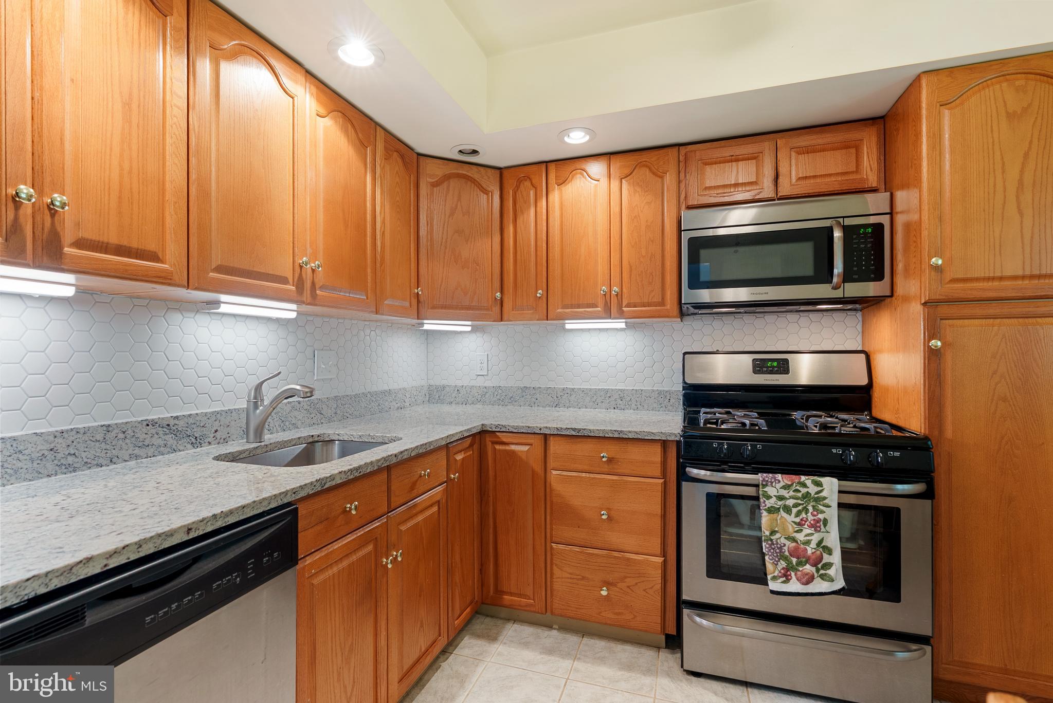 2321 Holyoke Road Rosedale, MD 21237 - Photo 11 of 34