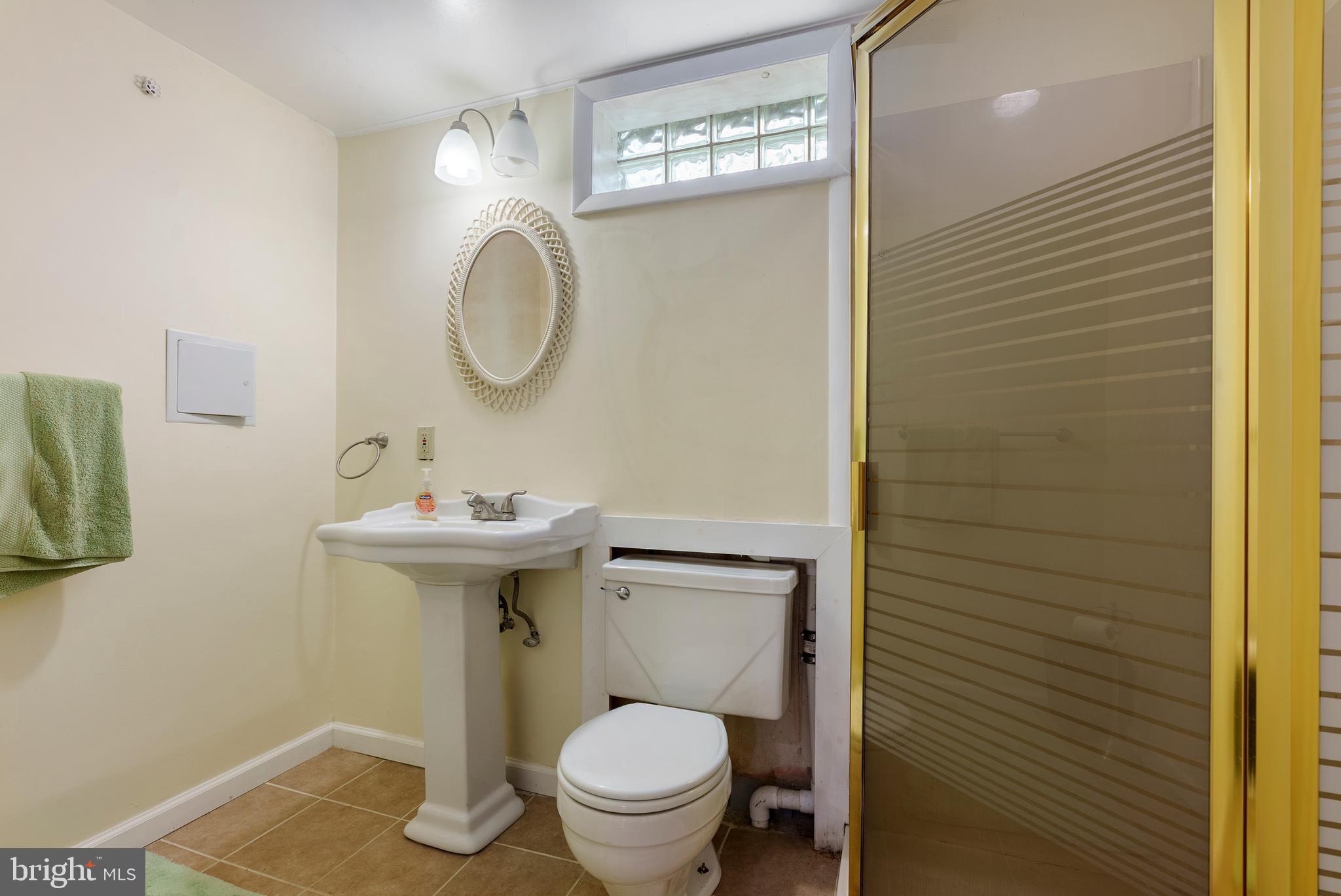 2321 Holyoke Road Rosedale, MD 21237 - Photo 27 of 34