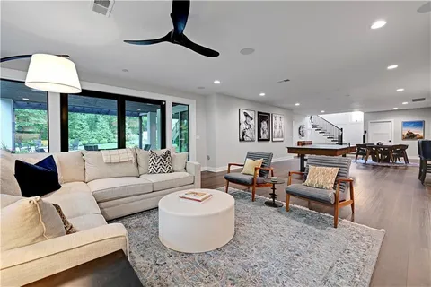 $3,750,000 | 17023 Wallace Way, Loch Lloyd, MO 64012